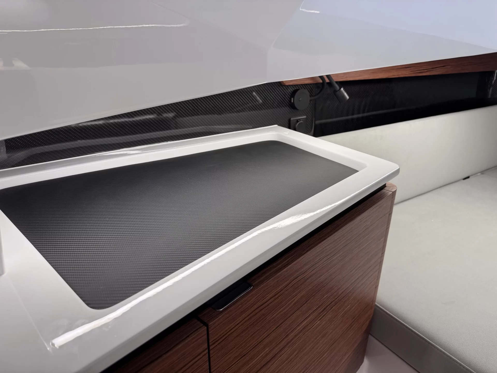 Como 28 interior - Left side view